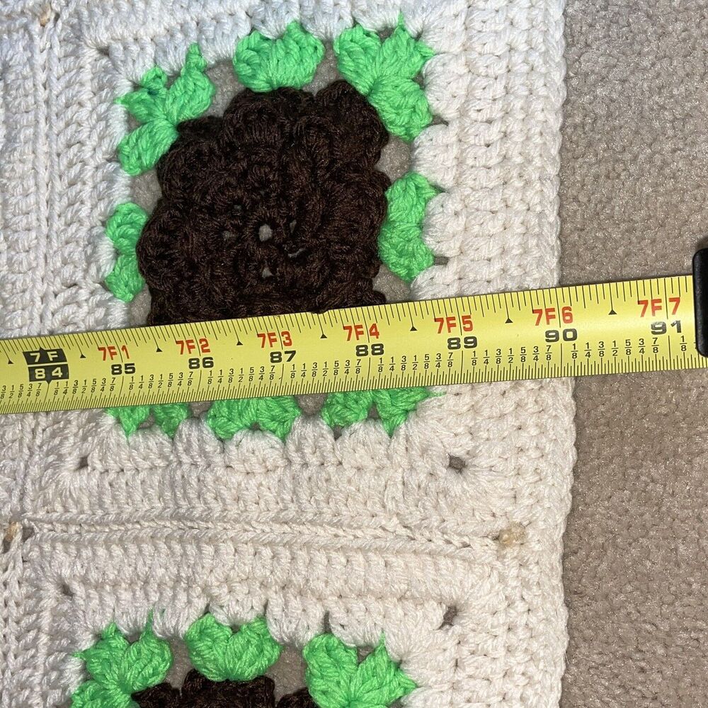 VTG 1970s Crochet 3D Rose Afghan Blanket Granny Square Tan Large 100x90 Queen - Picture 6 of 7